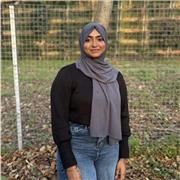 Experienced English Tutor Helping Students Improve Fluency and Confidence